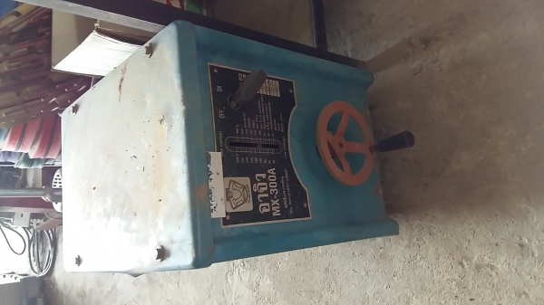 ขายค่ะ ตู้เชื่่อมอาจิว 300แอม มือสอง พร้อมใช้ค่ะ