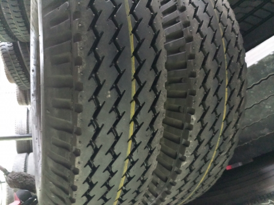 ยางอัดดอกไฟฟ้า825-16/750-16สำหรับรถดินรุ่นเล็ก