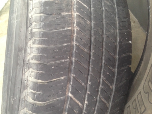 ยาง bridgestone dueler ht 684 ii 265/65/17 ปี13,14 4เส้น 2500 บาท ยาง bridgestone dueler ht 684 ii 265/65/17 ปี13,14 4เส้น 2500 บาท