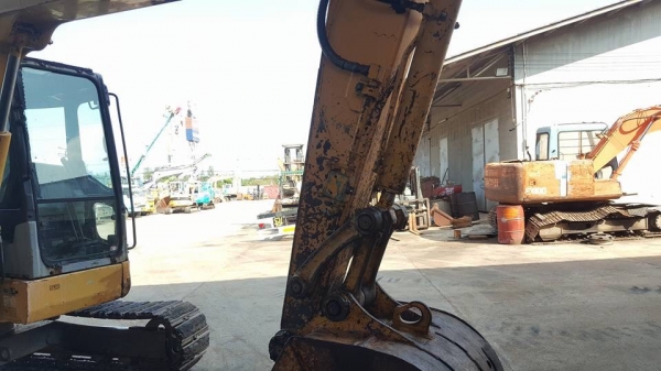 ต้องการขายรถขุดดิน