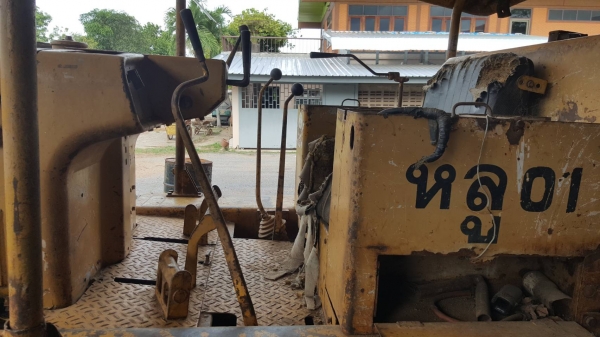 ขาย แทรกเตอร์ CAT D5 37J เกียร์ตัด ตีนไก่ เครื่องดี ช่วงล่างเต็ม รถเก่าเก็บ เอกสารใบซื้อขาย ขาย แทรกเตอร์ CAT D5 37J เกียร์ตัด ตีนไก่ เครื่องดี ช่วงล่างเต็ม รถเก่าเก็บ เอกสารใบซื้อขาย