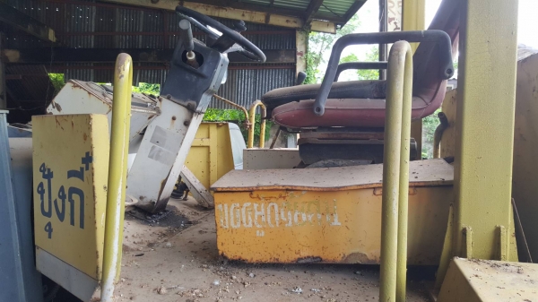 ขาย รถตัก KOBELCO LK300-2 รถจอดไว้ไม่ค่อยได้ใช้งาน เครื่องดี เกียร์ดี ราคาต่อรองได้