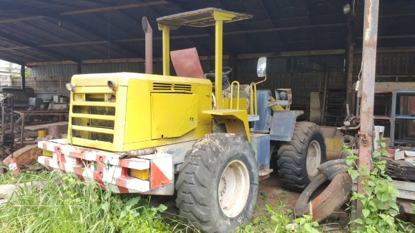 ขาย รถตัก KOBELCO LK300-2 รถจอดไว้ไม่ค่อยได้ใช้งาน เครื่องดี เกียร์ดี ราคาต่อรองได้