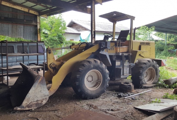 ขาย รถตัก KOBELCO LK300-2 รถจอดไว้ไม่ค่อยได้ใช้งาน เครื่องดี เกียร์ดี ราคาต่อรองได้