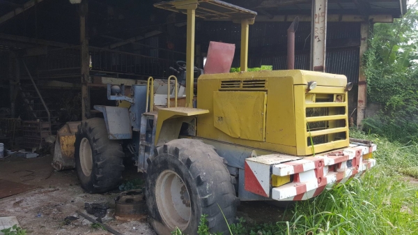 ขาย รถตัก KOBELCO LK300-2 รถจอดไว้ไม่ค่อยได้ใช้งาน เครื่องดี เกียร์ดี ราคาต่อรองได้