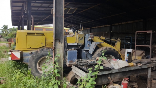 ขาย รถตัก KOBELCO LK300-2 รถจอดไว้ไม่ค่อยได้ใช้งาน เครื่องดี เกียร์ดี ราคาต่อรองได้