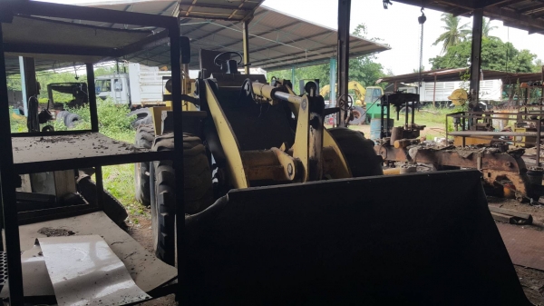 ขาย รถตัก KOBELCO LK300-2 รถจอดไว้ไม่ค่อยได้ใช้งาน เครื่องดี เกียร์ดี ราคาต่อรองได้