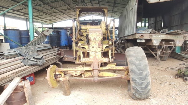 ขายตามสภาพ รถเกรด CAT 12E เครื่องสตาร์ทไม่ติด เอกสารใบซื้อขาย