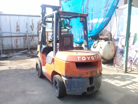 ขายรถยกมือสองตามสภาพ