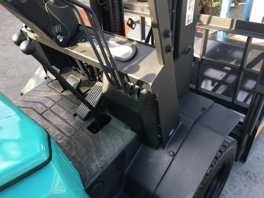 ขายรถตักยางพาราตักทะลายปาล์ม