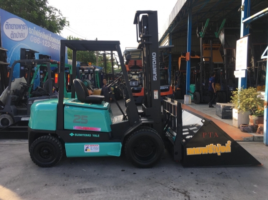 ขายรถตักยางพาราตักทะลายปาล์ม