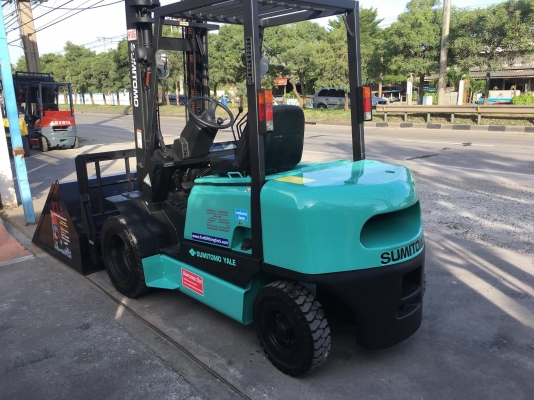 ขายรถตักยางพาราตักทะลายปาล์ม