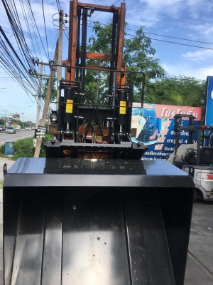 ขายรถตักยางพาราตักทะลายปาล์ม