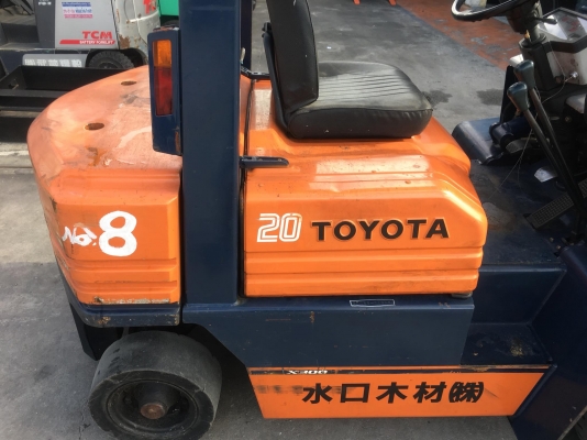 ขายรถตักยางพาราตักทะลายปาล์ม