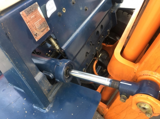 ขายรถตักยางพาราตักทะลายปาล์ม