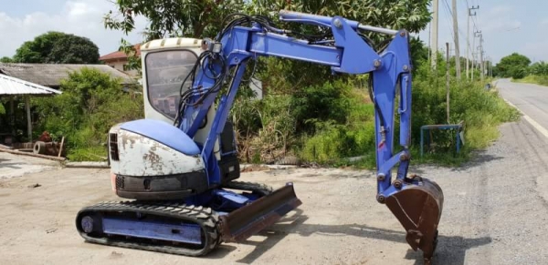 ขายด่วนรถแบคโฮมิตซู MM30SRเคื่อง3สูบดีปั้มนี้วดีคอลโทลน้ำมันเท่าPC30รถนอกเพิ่งเข้ามาใหม่สถาพพร้อมใช้ยังไม่เคยใช้งานในไทยเลย