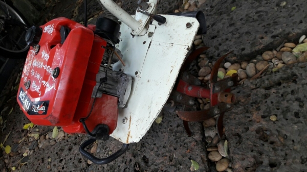 ขายรถพรวนดิน robin 411 แบบตั๊กแตน