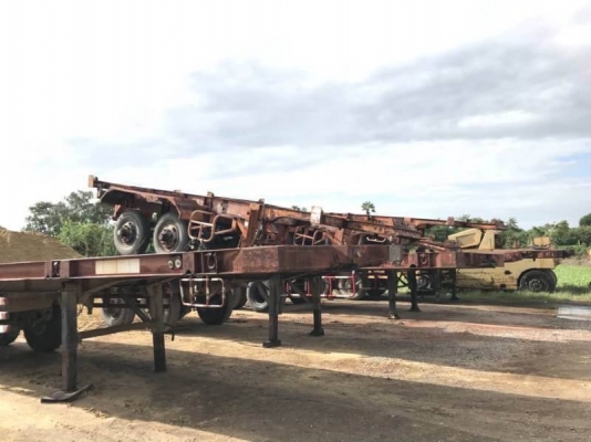 ขายพื้นเรียบและ หางก้างปลา 2 เพลา 7 หาง หางละ 100,000 บาท   4 หาง พื้นเรียบ 2 เพลา ยาว 8.5 เมตร เอกสารเล่มทะเบียน ม.79  3 หางละ 80,000 ก้างปลา 2 เพลา ยาว 7.5 เมตร (ไม่มีเล่มเล่มทะเบียน)  รถอยู่  นครปฐม โทร 0610710295