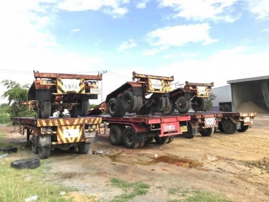 ขายพื้นเรียบและ หางก้างปลา 2 เพลา 7 หาง หางละ 100,000 บาท   4 หาง พื้นเรียบ 2 เพลา ยาว 8.5 เมตร เอกสารเล่มทะเบียน ม.79  3 หางละ 80,000 ก้างปลา 2 เพลา ยาว 7.5 เมตร (ไม่มีเล่มเล่มทะเบียน)  รถอยู่  นครปฐม โทร 0610710295