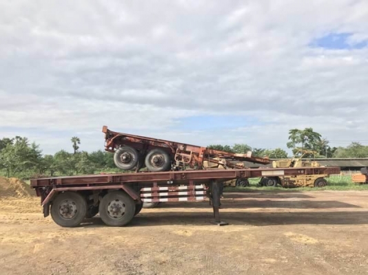 ขายพื้นเรียบและ หางก้างปลา 2 เพลา 7 หาง หางละ 100,000 บาท   4 หาง พื้นเรียบ 2 เพลา ยาว 8.5 เมตร เอกสารเล่มทะเบียน ม.79  3 หางละ 80,000 ก้างปลา 2 เพลา ยาว 7.5 เมตร (ไม่มีเล่มเล่มทะเบียน)  รถอยู่  นครปฐม โทร 0610710295