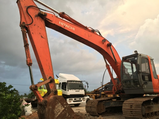 ขาย zx200-1 ช่วงล่างเต็ม เอวแน่น เล่มทะเบียน