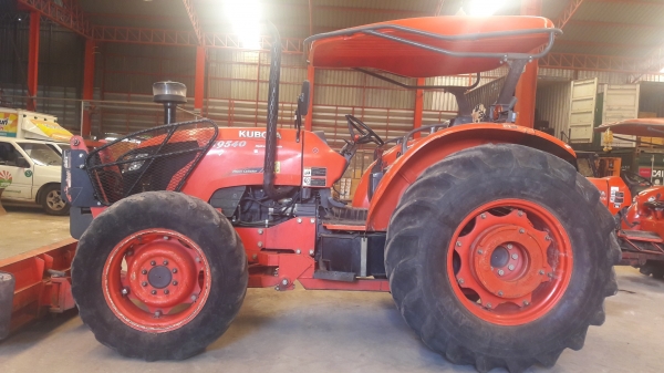 รถแทรกเตอร์มือสอง