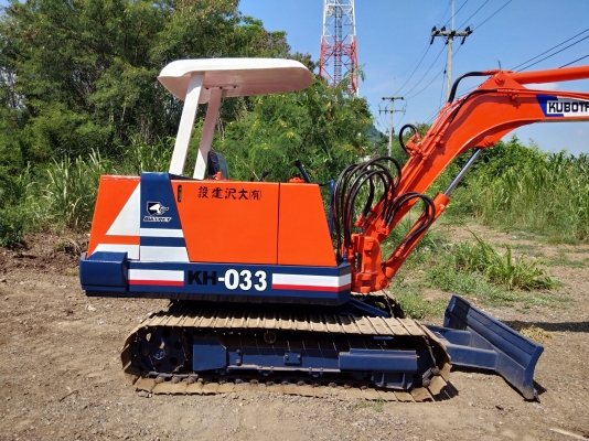ขายรถขุดแบคโฮ KUBOTA KH-033 ขนาดเทียบเท่าPc35 รถเก่านอกแท้100\% (มีลายหัวแย๊ก แทรคเหล็ก เครื่อง4สูบ ระบบไว) เครื่องแน่น รถพร้อมใช้งาน เอกสารใบอินวอยครบ            ????ราคา 250,000 ต่อรองได้???? ☎️ สนใจติดต่อ 096-3268553 (สถิตย์พันธ์) ???? ID LINE 096326855