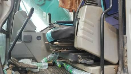 ขายคู่ Sk 200-6 YN 10 SK 200 -6 YN 08 เอกสารเล่มทะเบียนทั้งสองคันขายคู่ราคา 2000000 ต่อรองรถนครปฐม