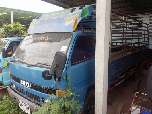 ขายรถบรรทุก6ล้อ ISUZU NPR115แรง เครื่องดี ช่วงล่างใหญ่ พร้อมใช้งานได้เลย ราคา270000 สนใจโทร 090-8588