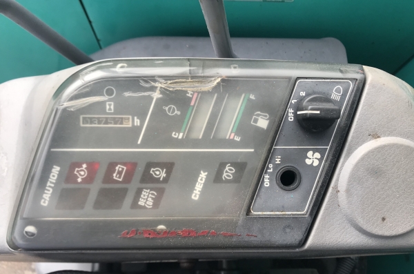 KOMATSU 30-7 ขนาดPC-30 <มีVDOให้ชม>รถเก่านอกมีเอกสารอินวอย☎️ติดต่อ 085-5632278 <ราคาต่อรองได้> KOMATSU 30-7 ขนาดPC-30 <มีVDOให้ชม>รถเก่านอกมีเอกสารอินวอย☎️ติดต่อ 085-5632278 <ราคาต่อรองได้>