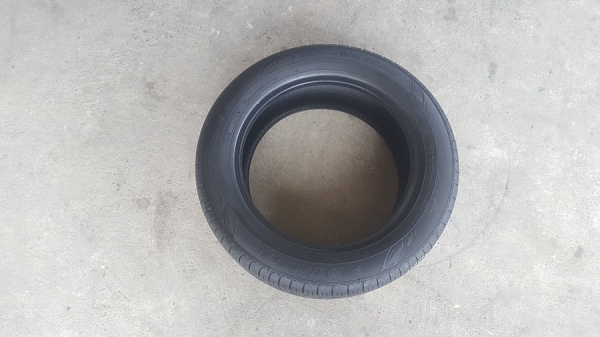 ขายยาง205/55/16 ปี 17 DUNLOP EC300 2 เส้น