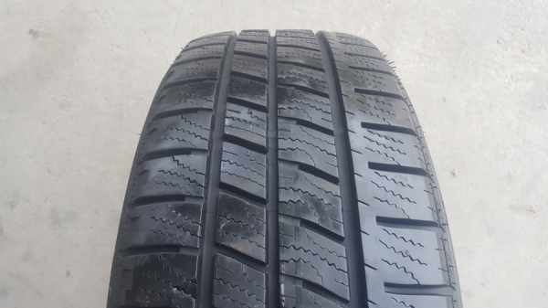 ขายยาง215/60/17 ปี 0716 GOODYEAR 4 ล้อ ขายยาง215/60/17 ปี 0716 GOODYEAR 4 ล้อ