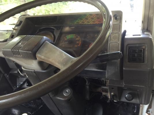 ขาย หัวสิบล้อ ( MITUBISHI. เฉินหลง สีใหม่.  ) เบาะภายในใหม่ อุปกรณ์ครบ