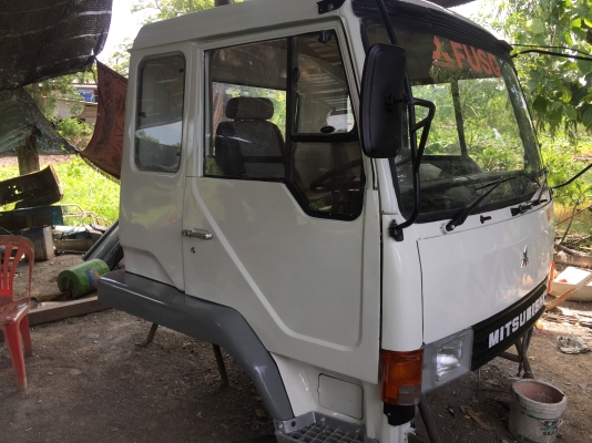 ขาย หัวสิบล้อ ( MITUBISHI. เฉินหลง สีใหม่.  ) เบาะภายในใหม่ อุปกรณ์ครบ