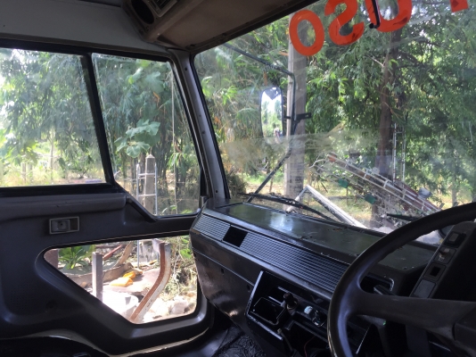 ขาย หัวสิบล้อ ( MITUBISHI. เฉินหลง สีใหม่.  ) เบาะภายในใหม่ อุปกรณ์ครบ