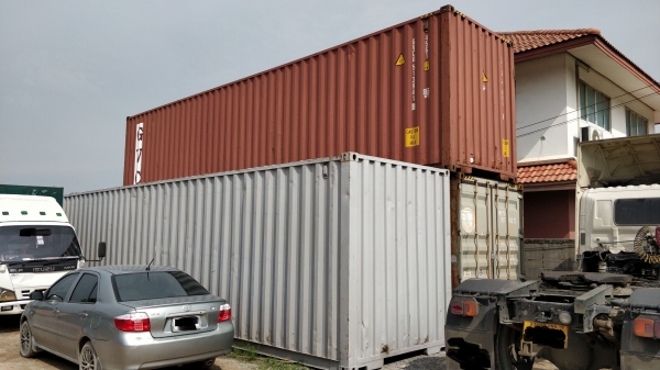 **ขายตู้คอนเทนเนอร์ขนาด 40' HC มี 3 ตู้ ของอยู่หน้าประตู 4 ลาดกระบัง***