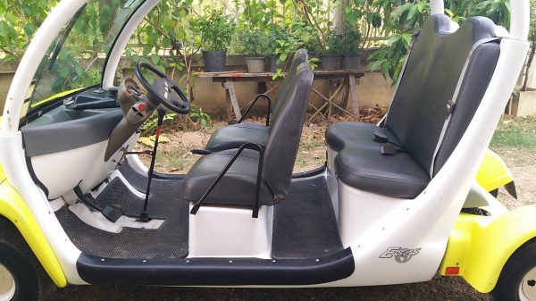 รถกอล์ฟน้ำมัน