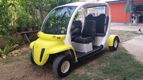 รถกอล์ฟน้ำมัน