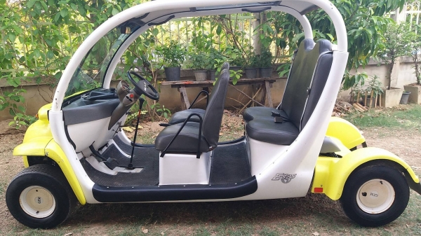 รถกอล์ฟน้ำมัน