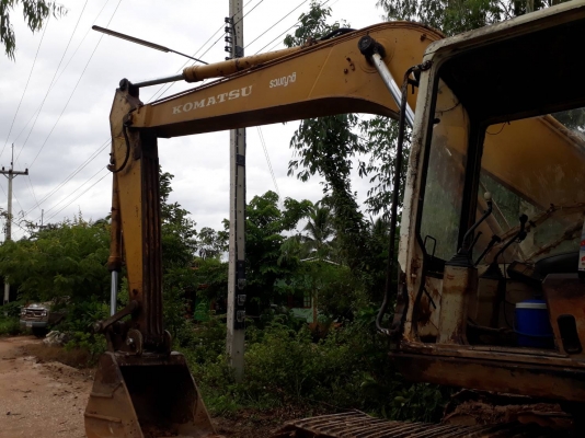 รถขุด KOMATSU PC200-5