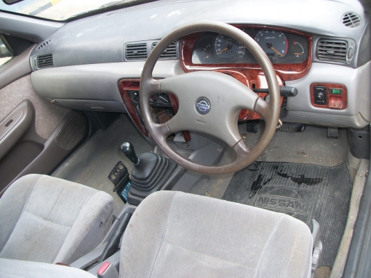 Nissan SUNNY ปี 1997