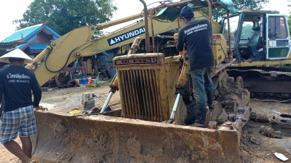 แยกขายอะใหล่ KOMATSU D50A-15