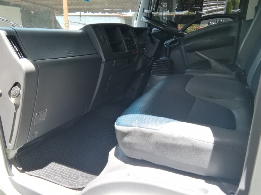 6 ล้อกลาง *EURO.3* ISUZU NQR 175 แรงม้า *คอมมอนเรว * ยาว 5.50ม.* รถสวยเดิม+สวยจริง *รถห้างแท้ * (มีเ