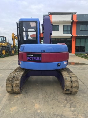 PC75UU-2E ตัวเลขรถ: 6860
