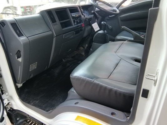 6 ล้อสั้น (ตู้สแตนเลส) *EURO.3* ISUZU NMR 130 แรงม้า *คอมมอนเรว* รถสวยเดิมทั้งคัน *รถห้างแท้* ปี58* 
