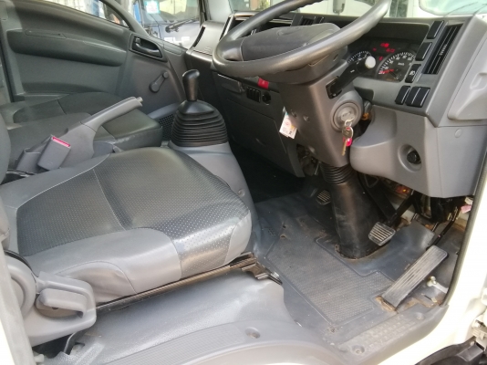 6 ล้อสั้น (ตู้สแตนเลส) *EURO.3* ISUZU NMR 130 แรงม้า *คอมมอนเรว* รถสวยเดิมทั้งคัน *รถห้างแท้* ปี58* 