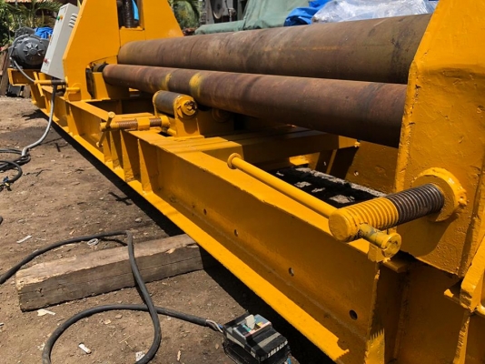 >ขาย เครื่องม้วนเหล็กแผ่น หน้ากว้าง 8 ฟุต ลูกกลิ้งบน 10&rdquo; ล่าง 6&rdquo; ยาว 260 cm ออปชั่นลูกล่างถ่างได้