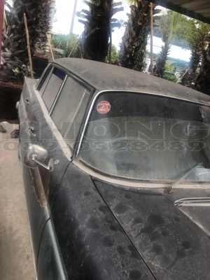 ขายด่วน รถเก๋งโบราณ benz220หางปลา วางเครืองเจ ขายตามสภาพ  มีทะเบียน ขาย 90000 บาท