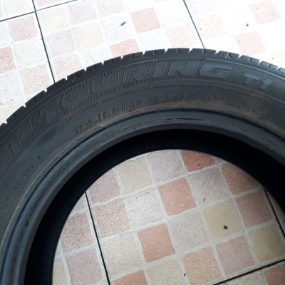 ขายยาง DUNLOP T1 195-60-15 ปี16 สวยๆ 1ชุด