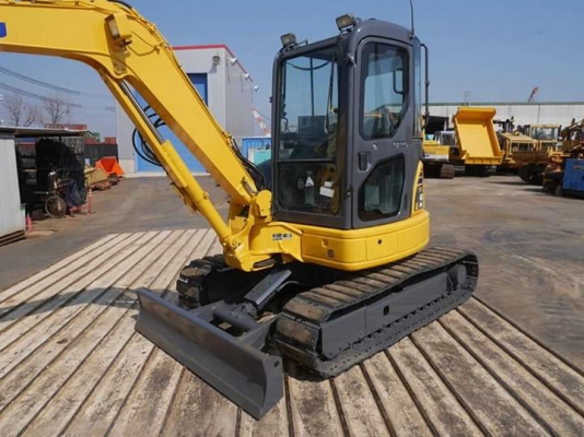 ขายจ้า....KOMATSU PC40MR-2  เก่านอกแท้....สภาพสวยมากๆๆ..โทร 089-3818694 จ๊อย..